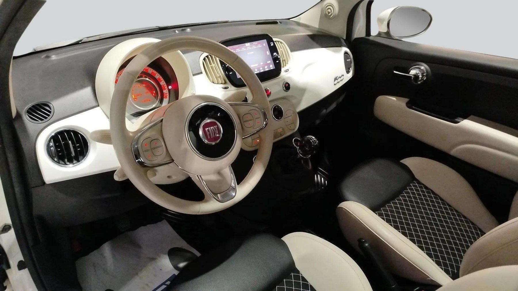 FIAT 500 DOLCEVITA HYBRID