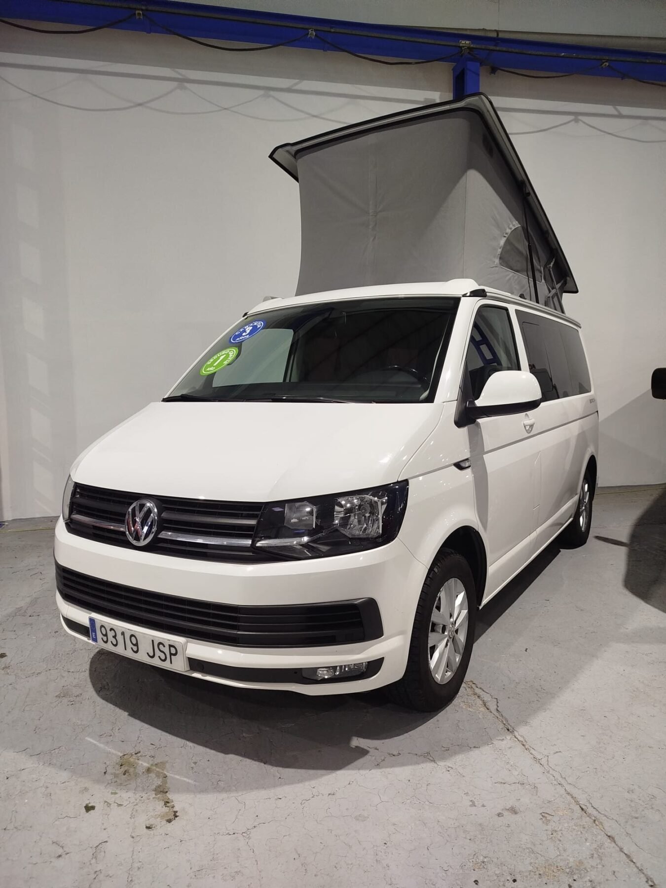 VOLKSWAGEN CALIFORNIA BEACH