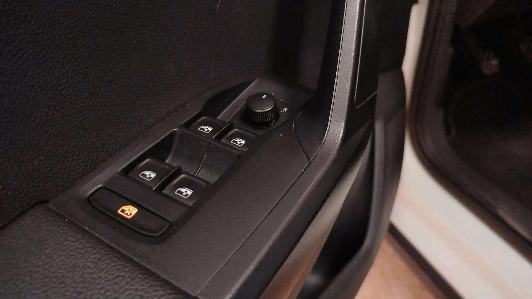 SEAT ARONA XPERIENCE