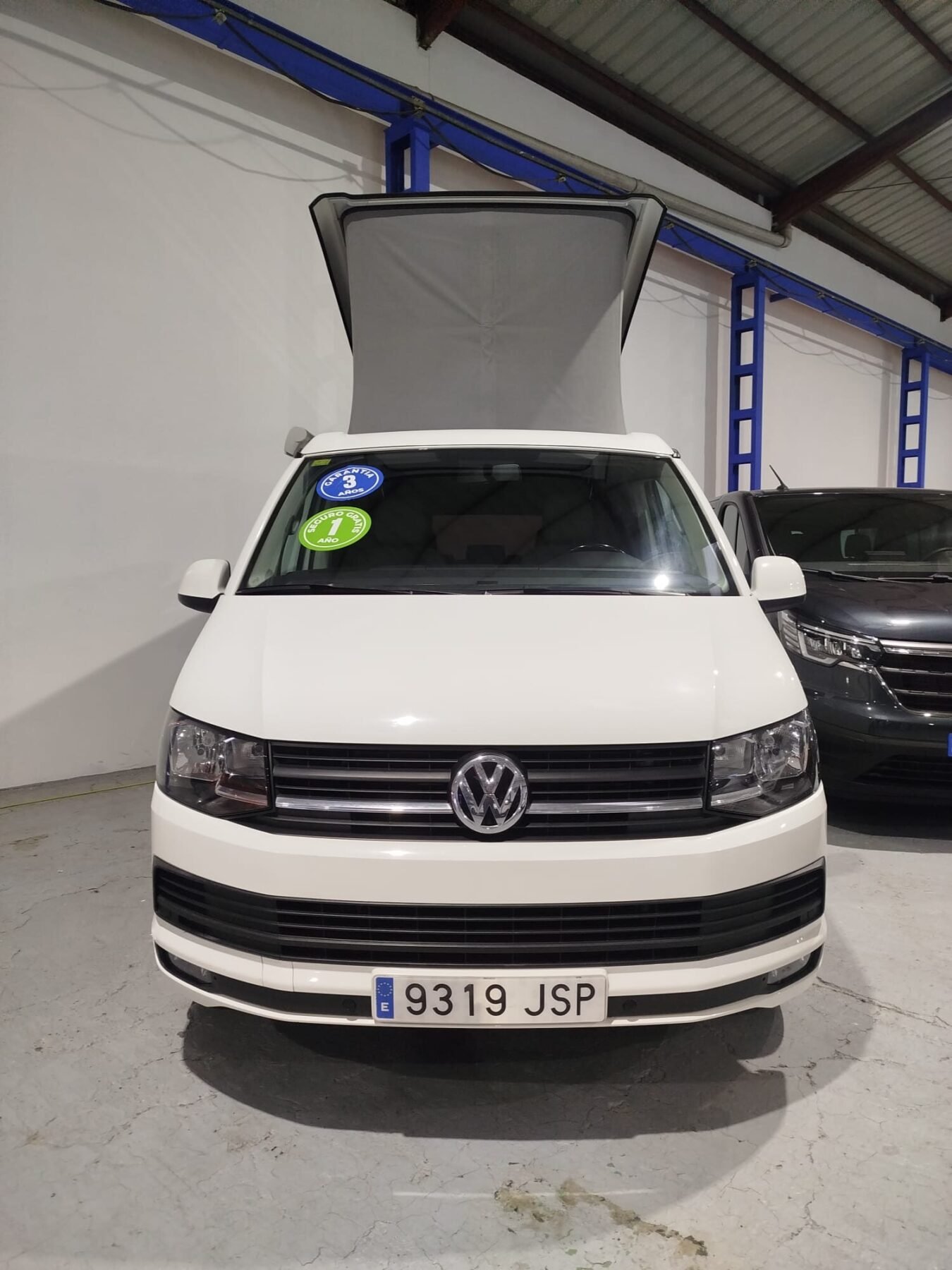 VOLKSWAGEN CALIFORNIA BEACH