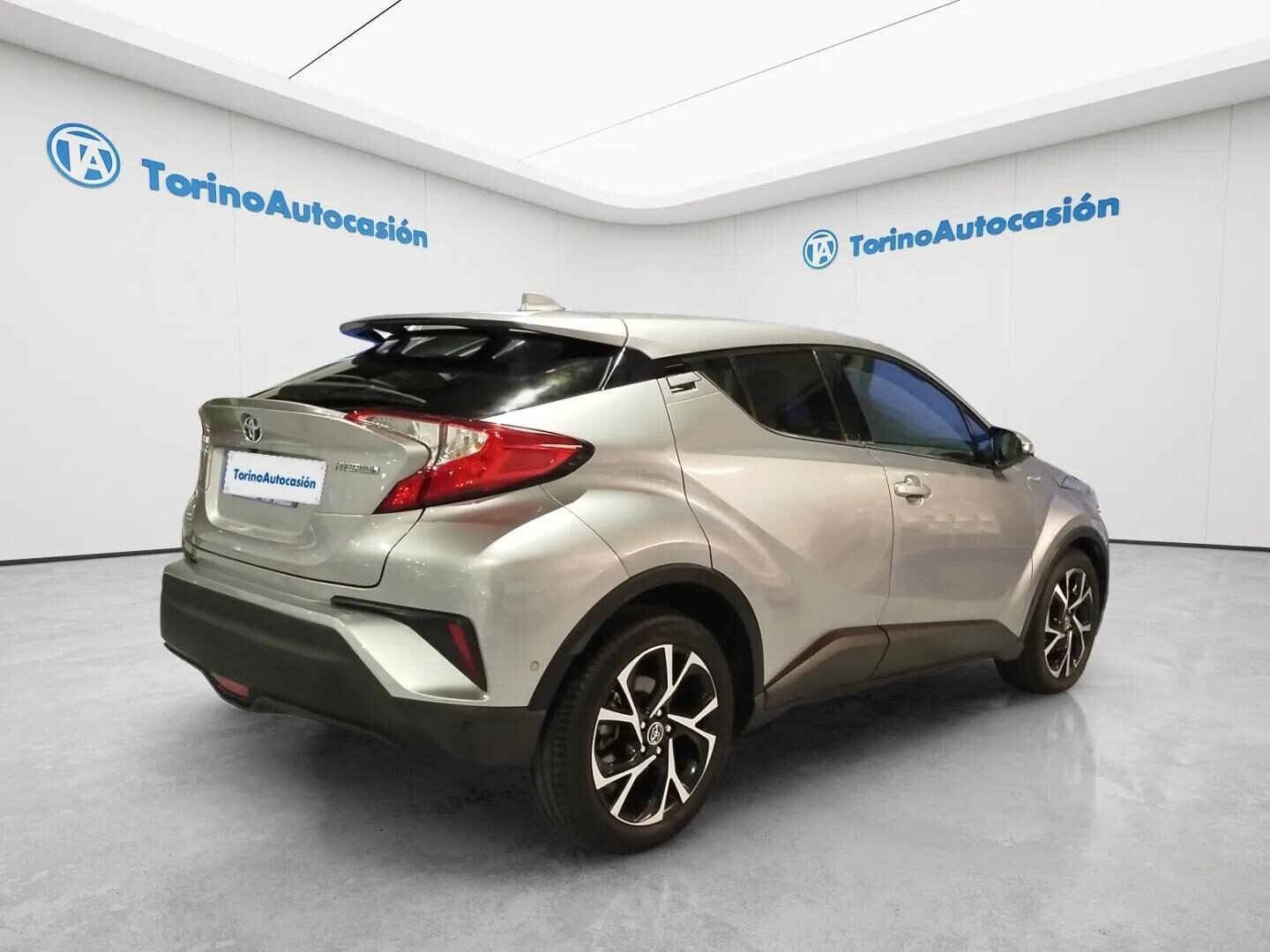 TOYOTA C-HR ADVANCE