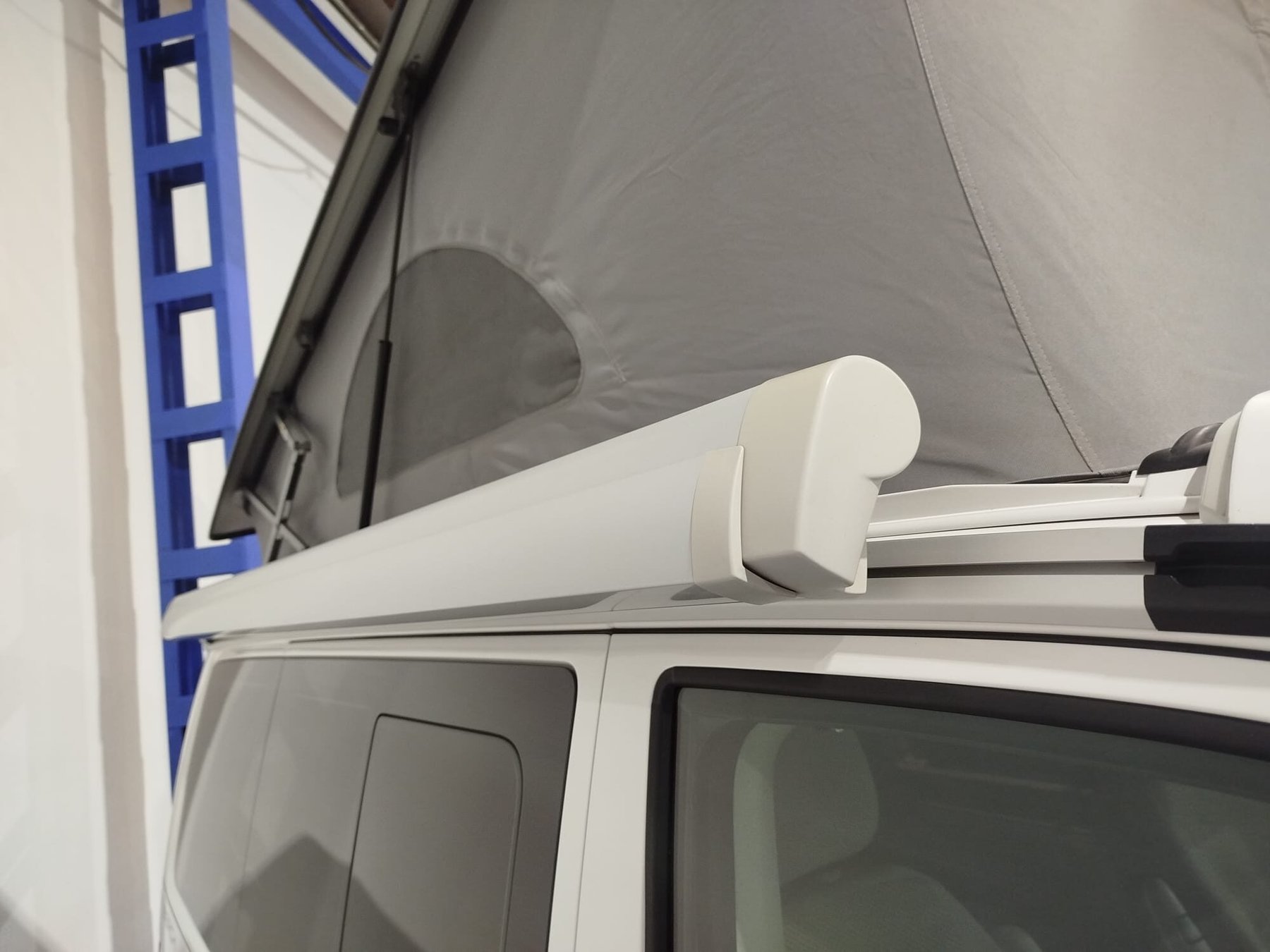 VOLKSWAGEN CALIFORNIA BEACH