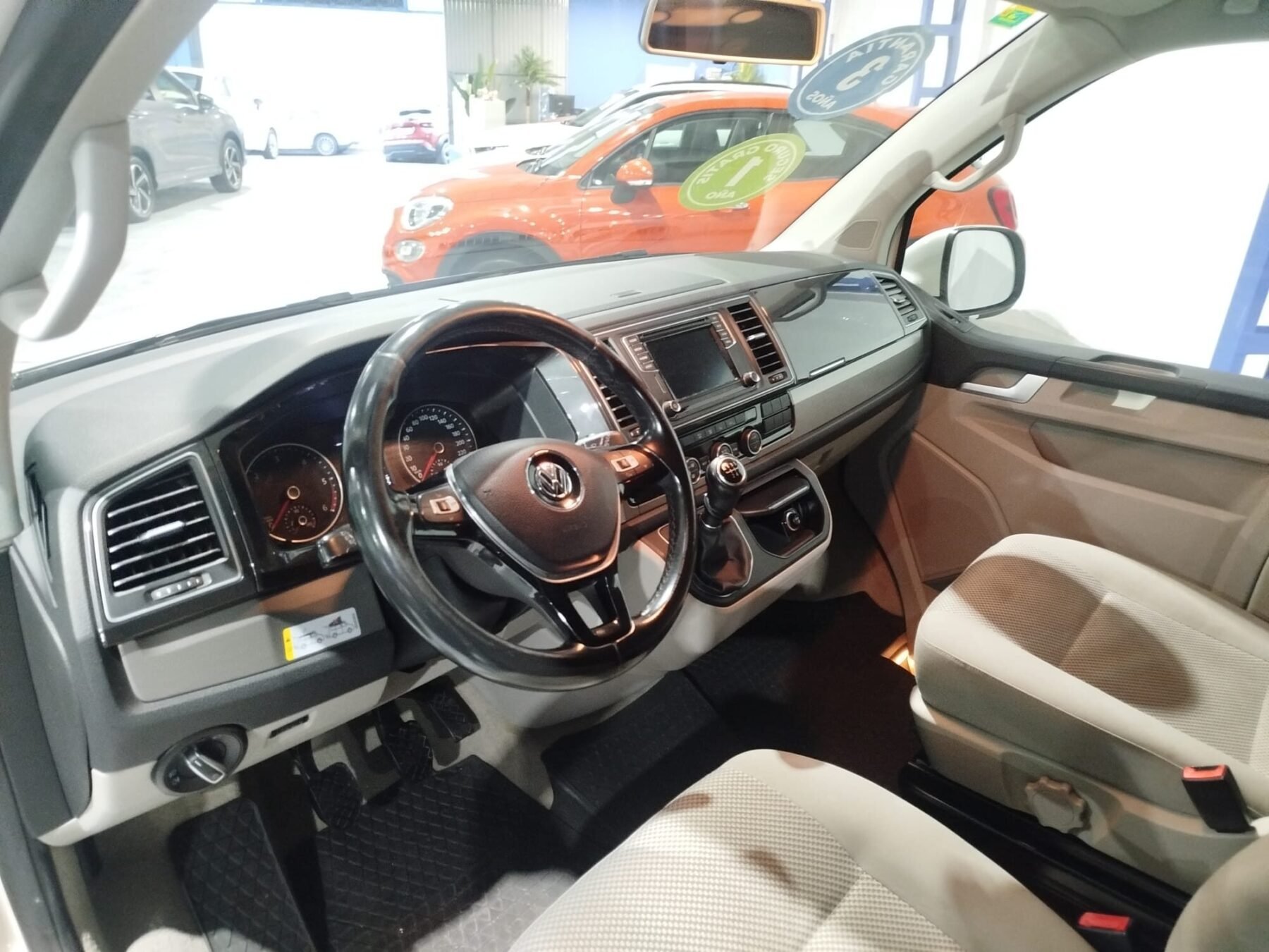 VOLKSWAGEN CALIFORNIA BEACH