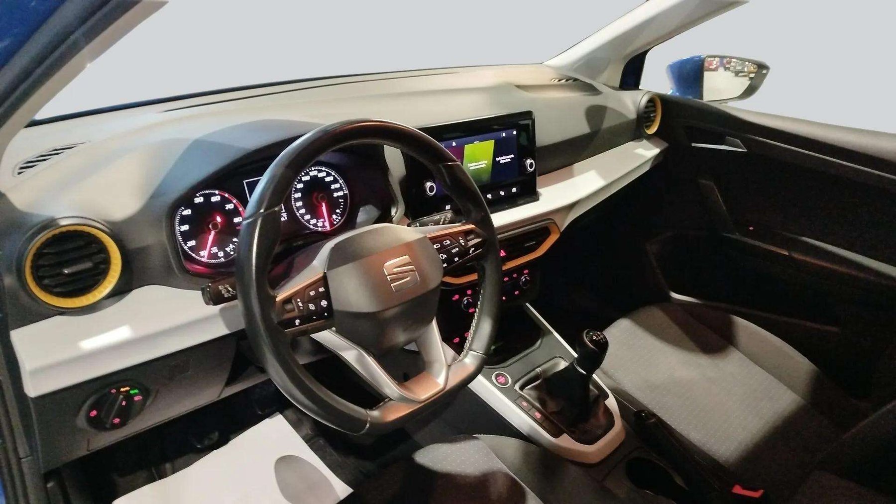 SEAT ARONA XPERIENCE