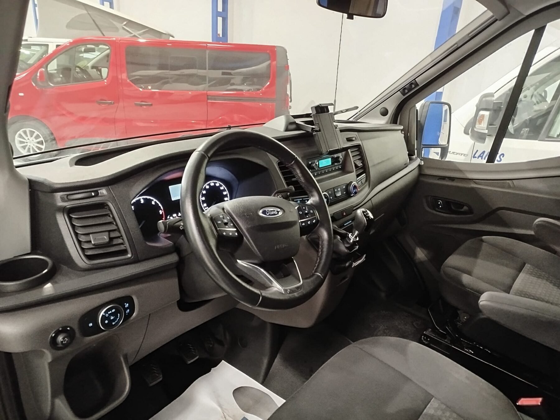 FORD TRANSIT BENIMAR 5 plazas