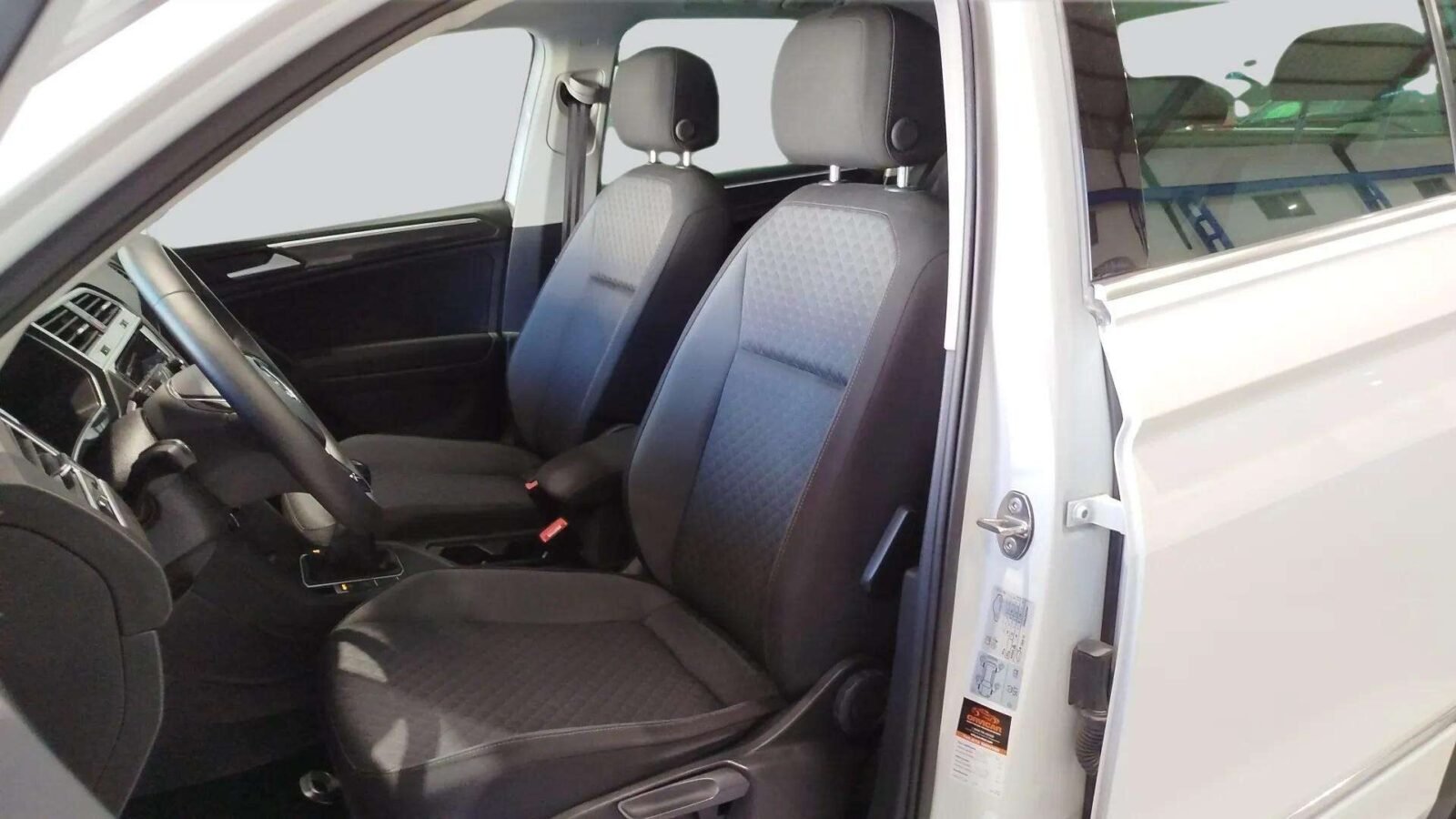 VOLKSWAGEN TIGUAN RLINE