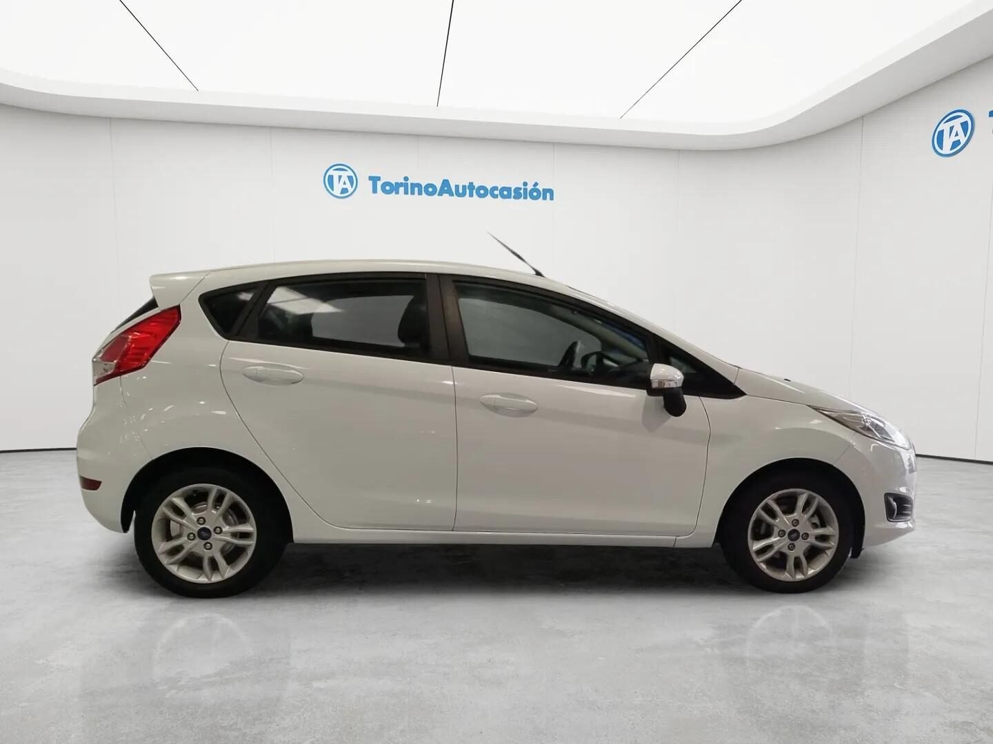 FORD FIESTA TREND