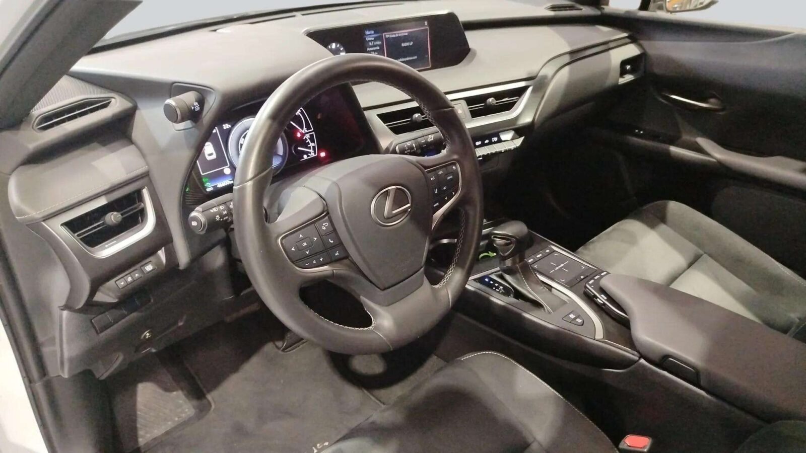 LEXUS EXECUTIVE