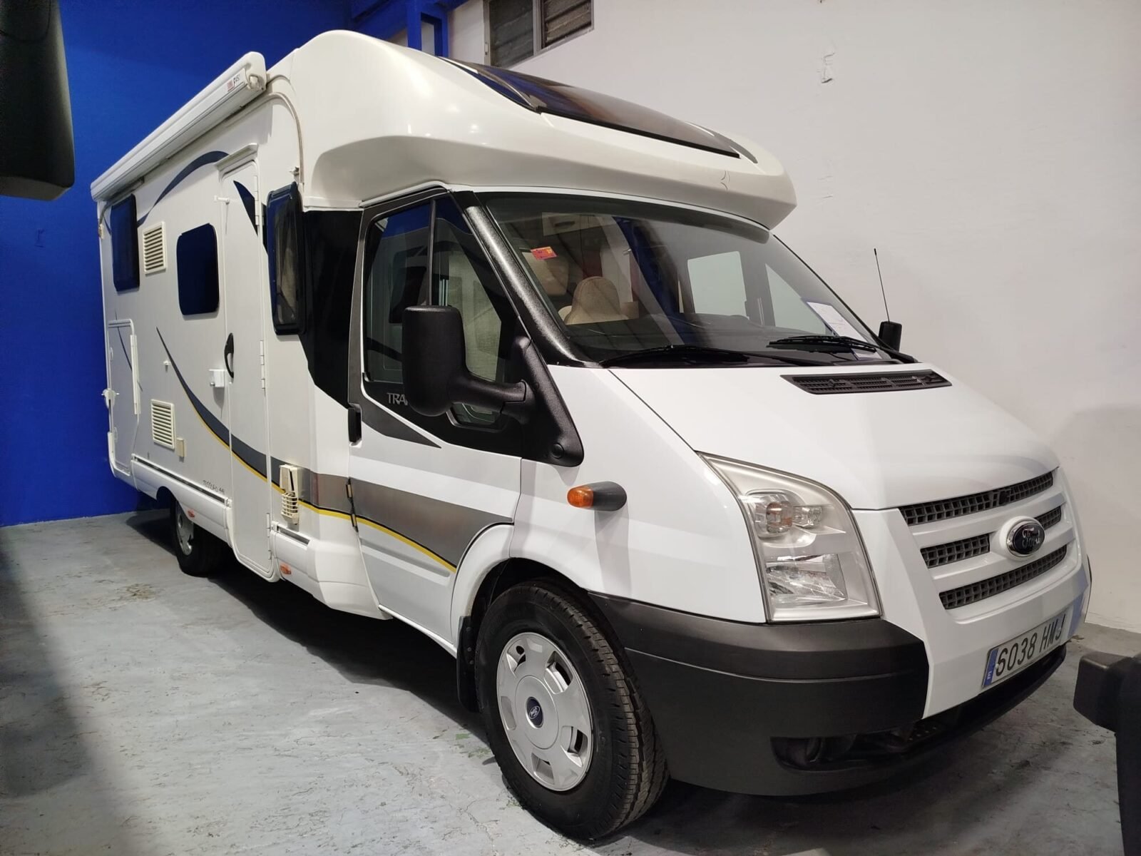 FORD TRANSIT BENIMAR 4 PLAZAS
