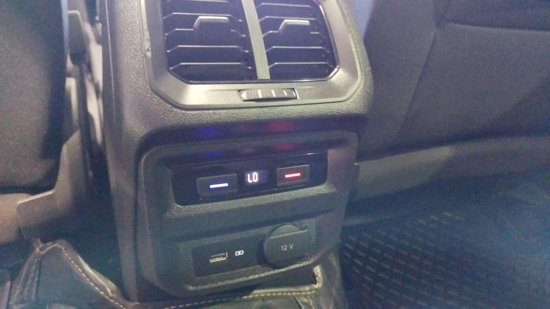 VOLKSWAGEN TIGUAN RLINE
