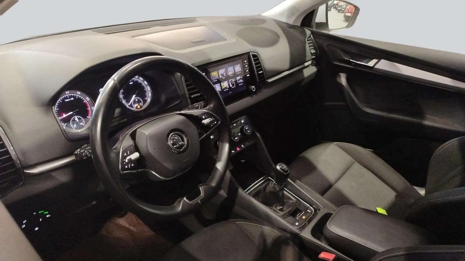 SKODA KAROQ AMBITION