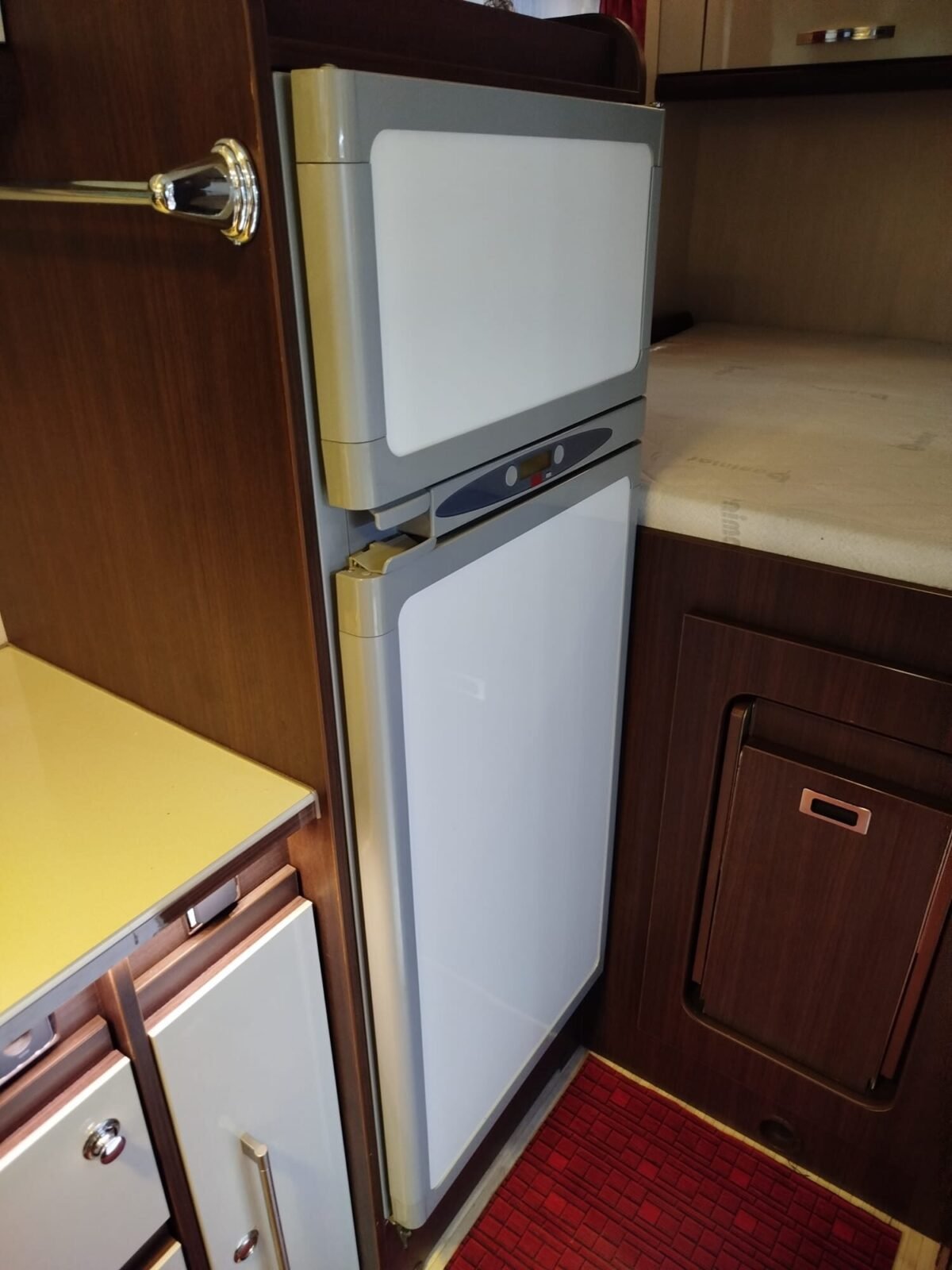 FORD TRANSIT BENIMAR 4 PLAZAS