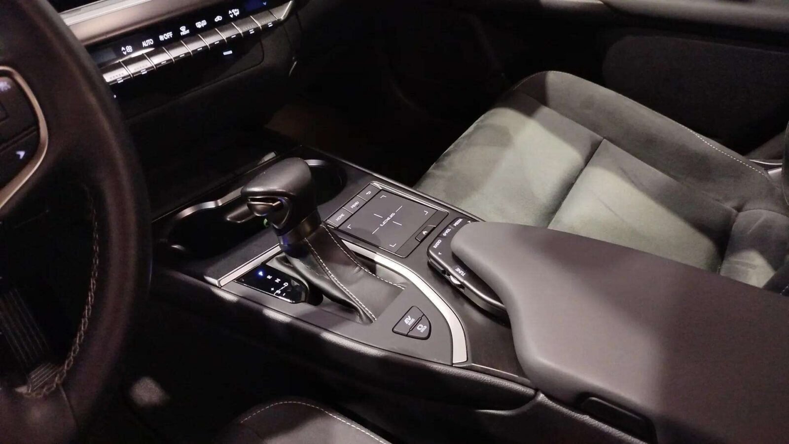 LEXUS EXECUTIVE