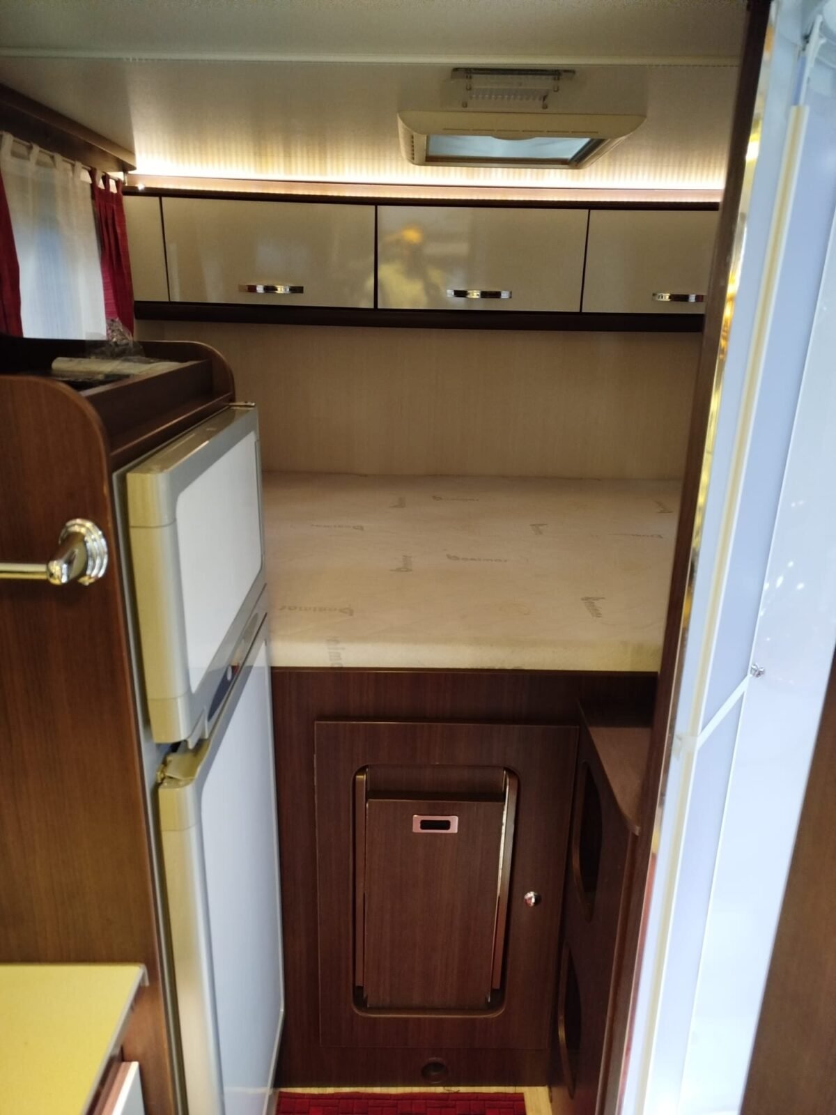 FORD TRANSIT BENIMAR 4 PLAZAS