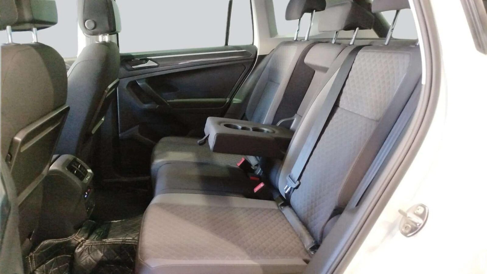 VOLKSWAGEN TIGUAN RLINE
