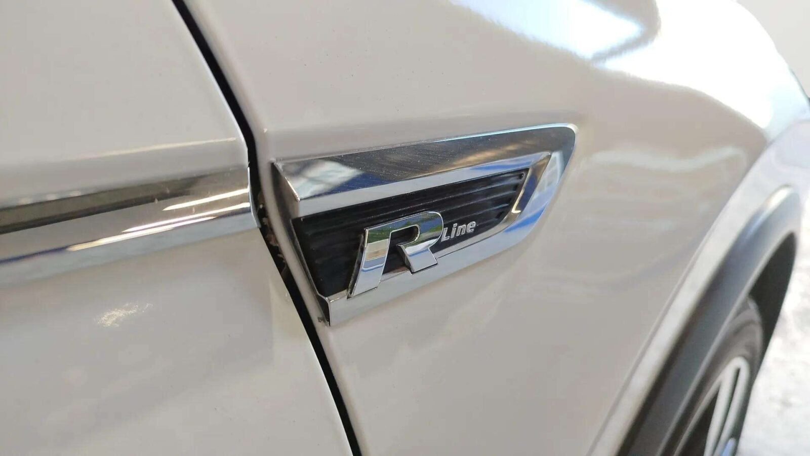 VOLKSWAGEN TIGUAN RLINE