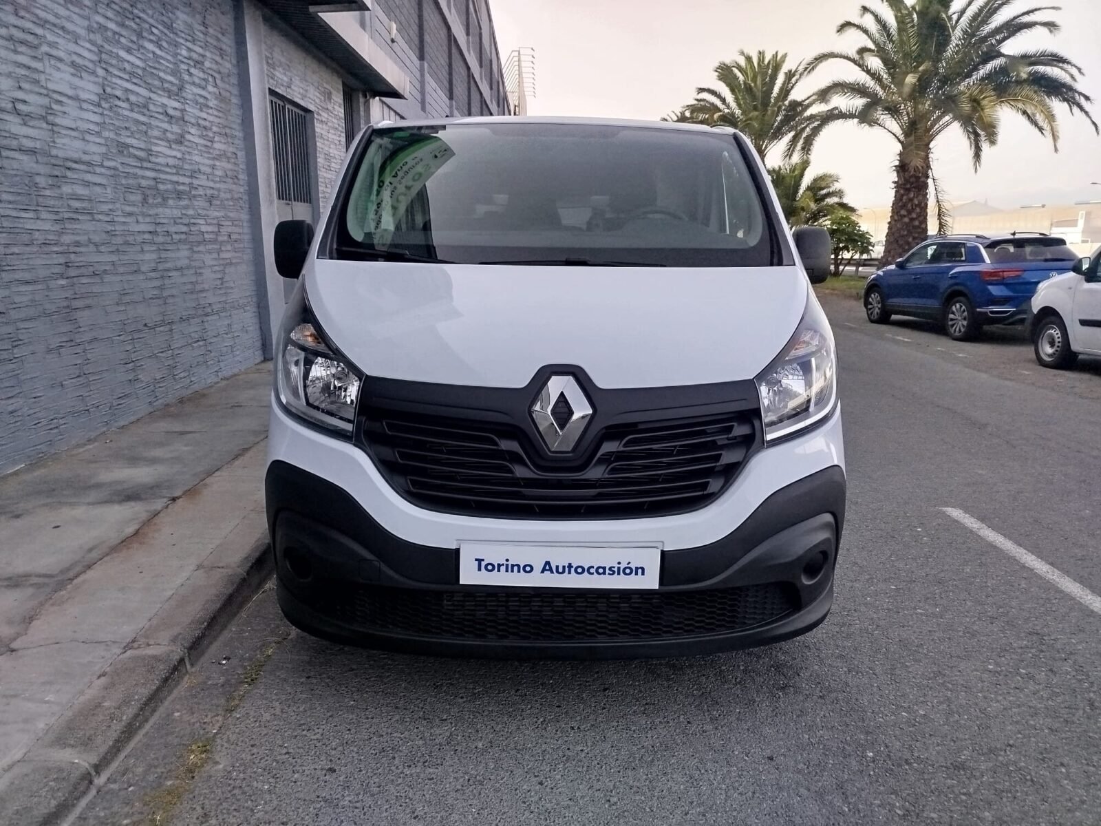 RENAULT TRAFIC CARGA