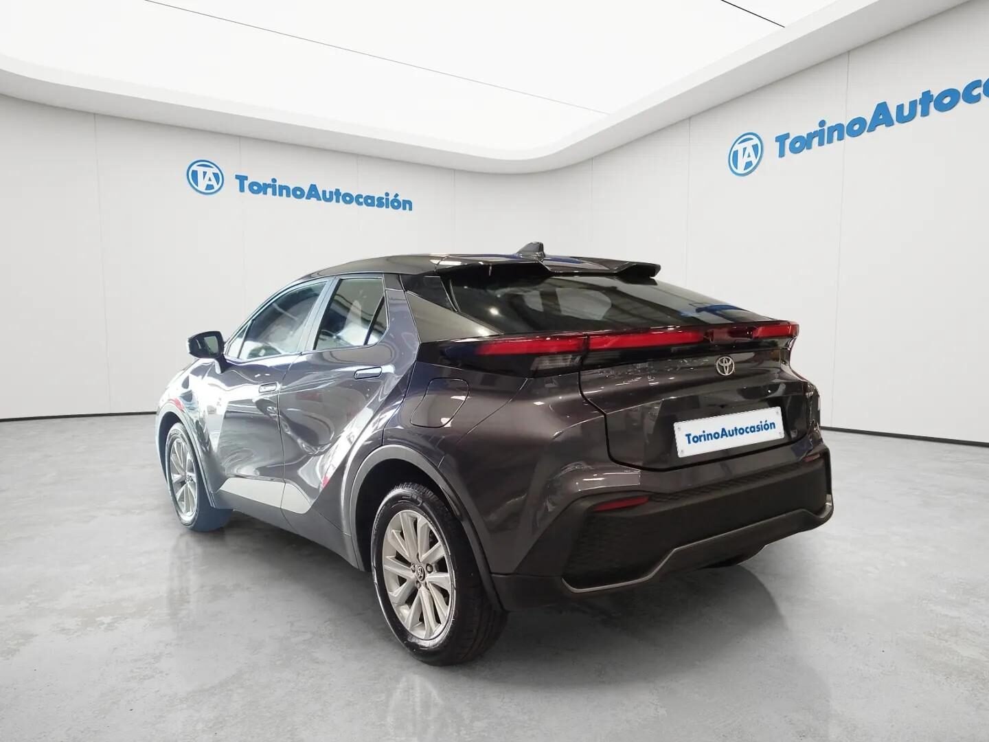 TOYOTA C-HR ACTIVE