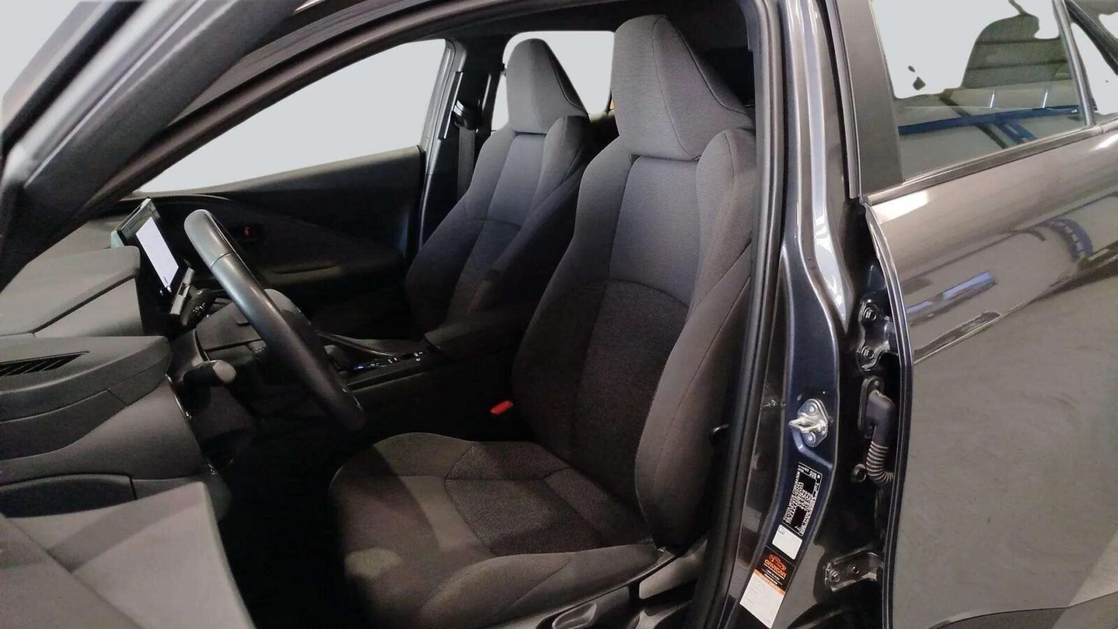 TOYOTA C-HR ACTIVE