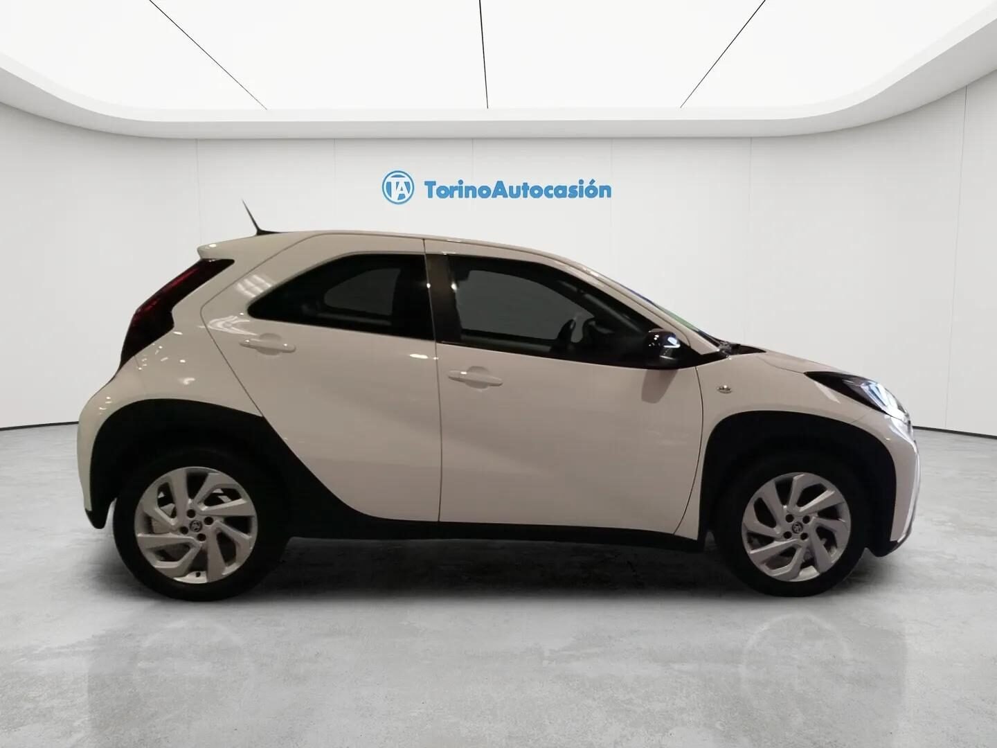 TOYOTA AYGO X ACTIVE