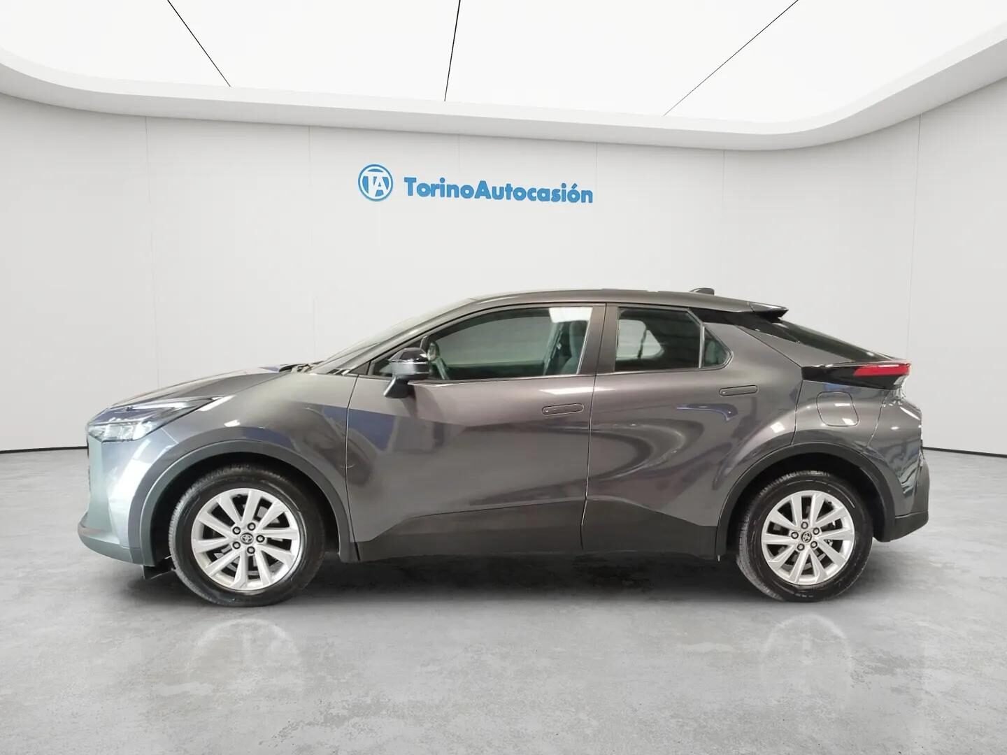 TOYOTA C-HR ACTIVE
