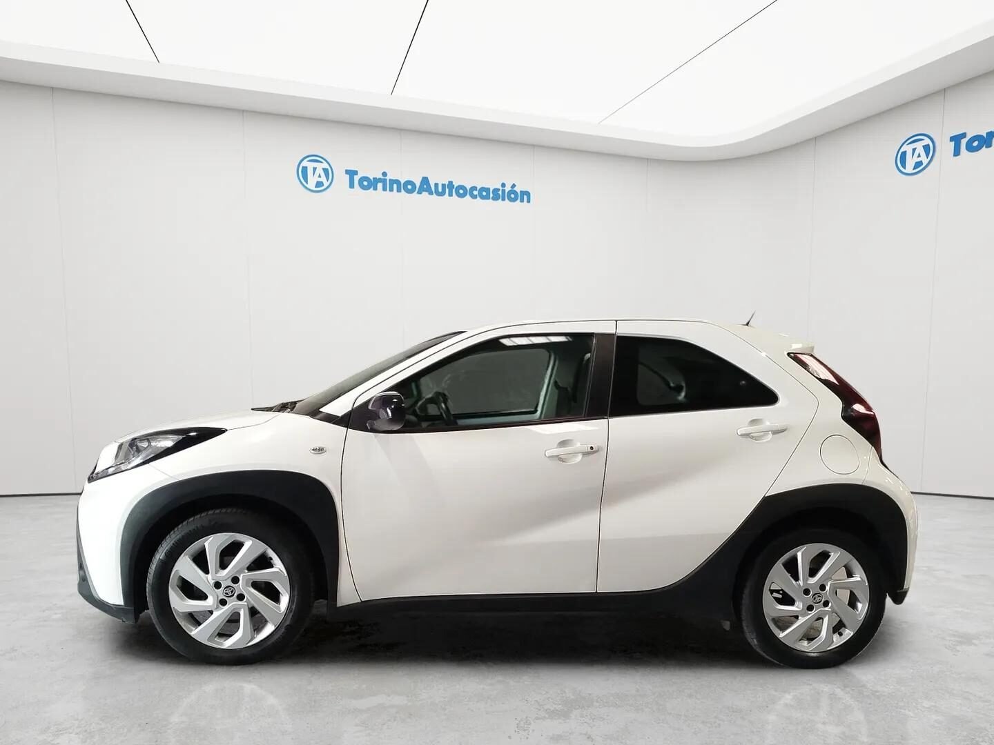 TOYOTA AYGO X ACTIVE