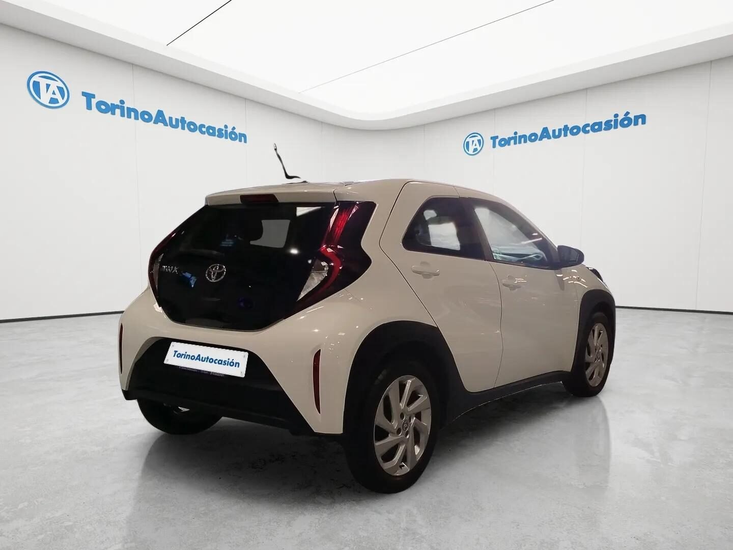 TOYOTA AYGO X ACTIVE