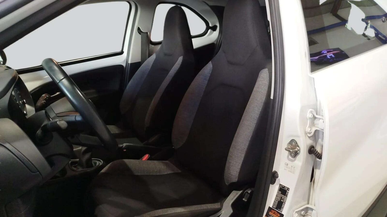 TOYOTA AYGO X ACTIVE