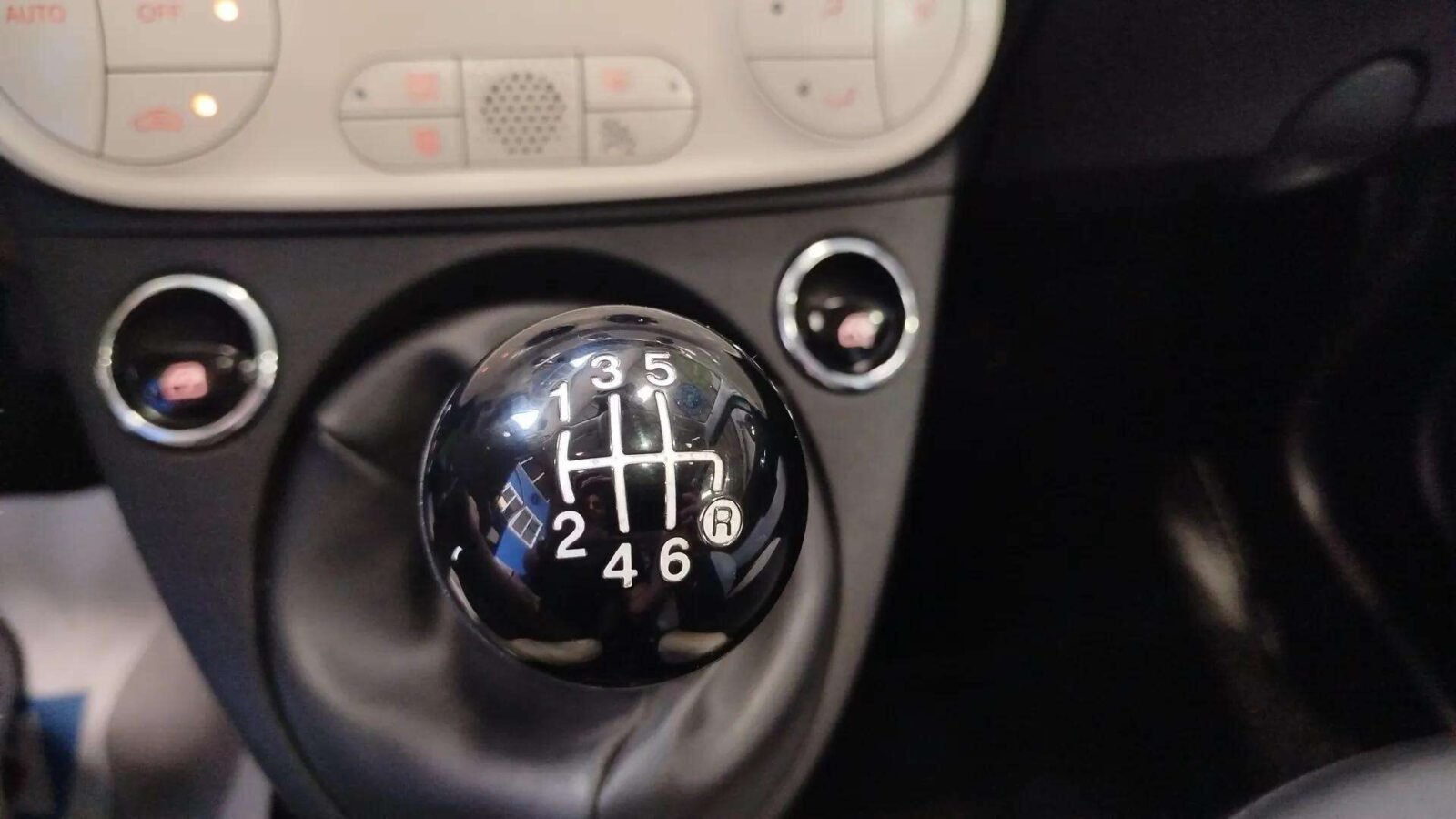 FIAT 500 DOLCEVITA HYBRID