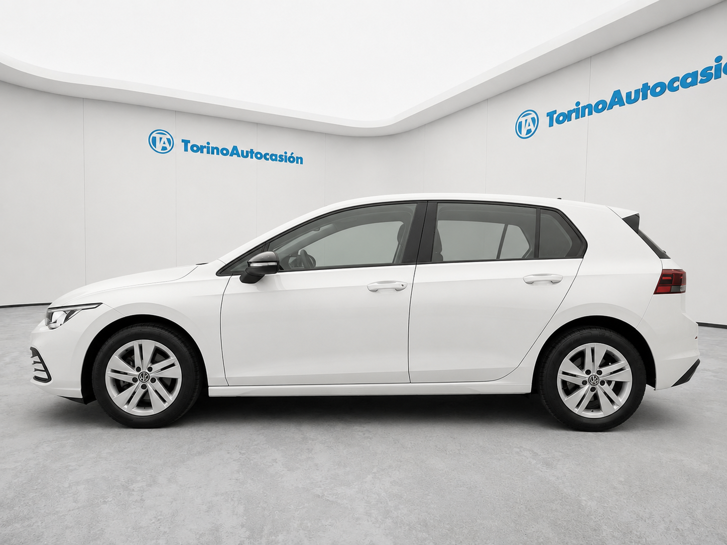VOLKSWAGEN GOLF 8 ADVANCE