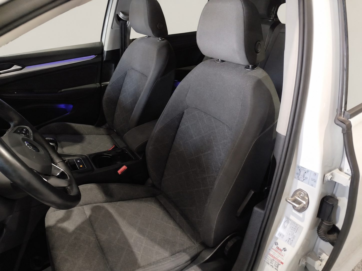 VOLKSWAGEN GOLF 8 ADVANCE