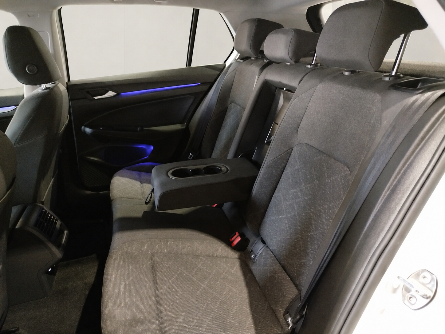 VOLKSWAGEN GOLF 8 ADVANCE